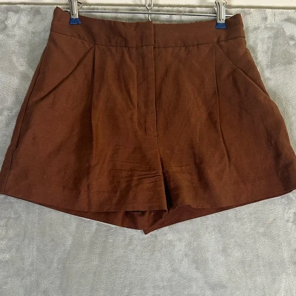 Wilfred brown linen pleated tailored shorts - Picture 2 of 9
